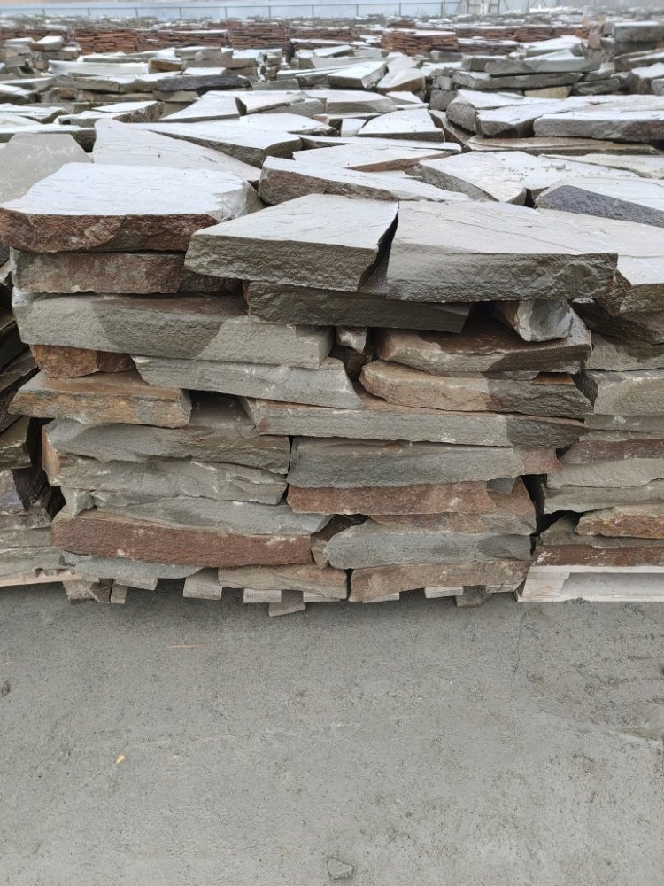 Плитняк песчаник серо-зелёный для мощения 60-65 мм купить в Каменск-Уральском