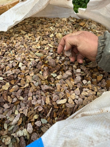 Златолит персиковый декоративная каменная крошка купить в Каменск-Уральском