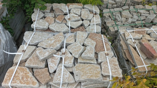 Плитняк гранитный галтованный купить в Каменск-Уральском