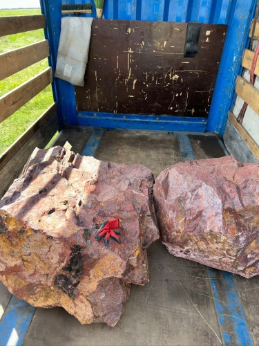 Ландшафтные глыбы красно-фиолетовые 200-1000 килограмм купить в Каменск-Уральском