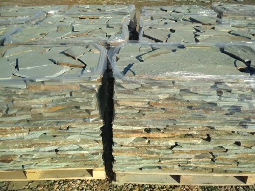 Плитняк златолит зелёный для цоколя, отмостки купить в Каменск-Уральском