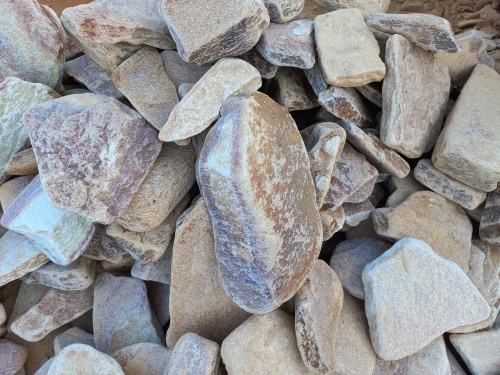 Златолит жёлтый, жёлто-зелёный глыбки и валуны для ланшафтного дизайна купить в Каменск-Уральском