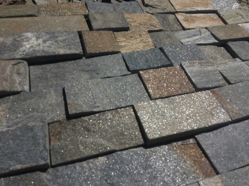 Плитка пилёная златолит Уральский для цоколя, отмостки купить в Каменск-Уральском