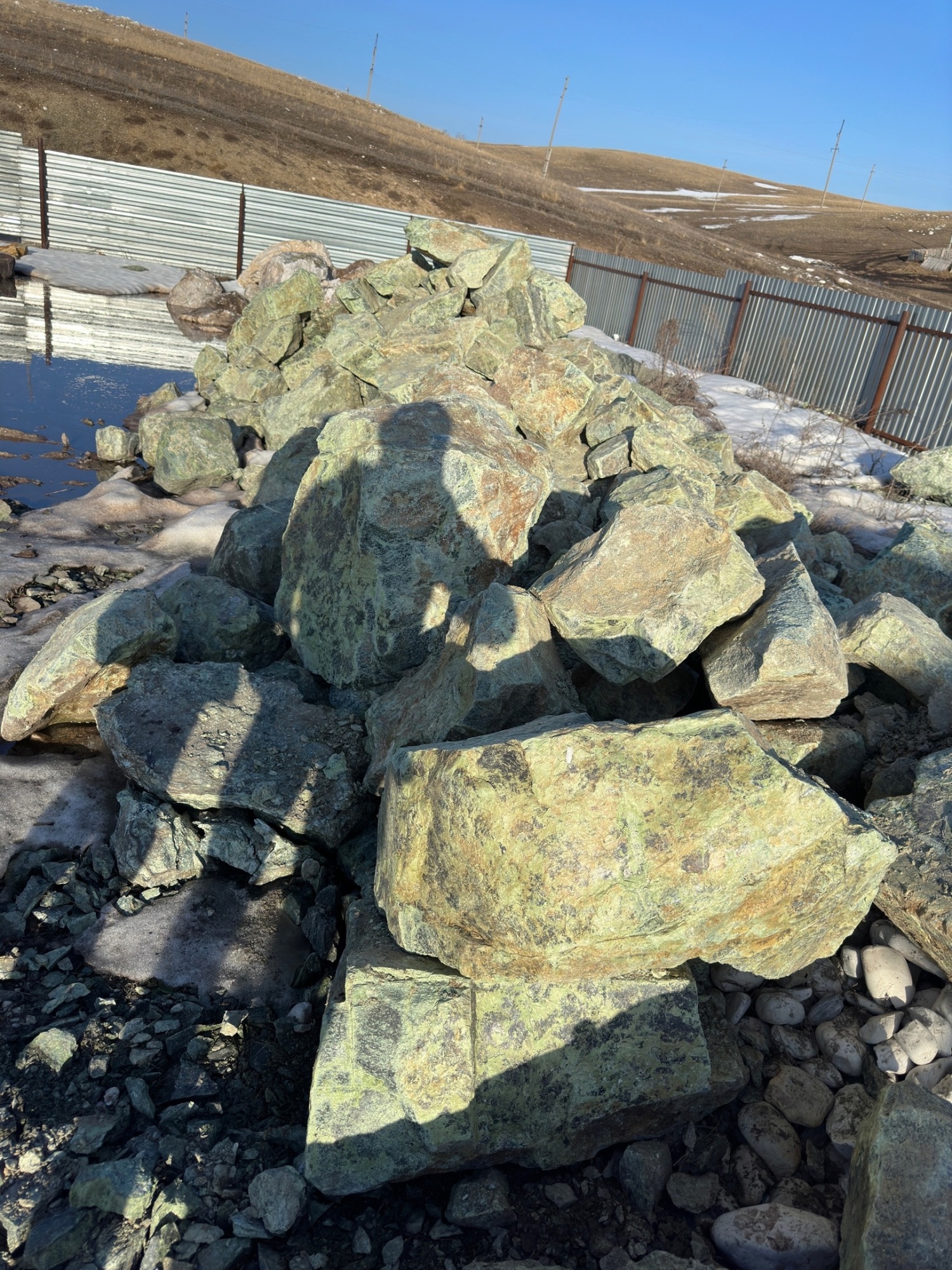 Камни для ландшафтного дизайна зелёные 10-60 килограмм купить в Каменск-Уральском