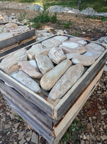 Златолит жёлтый, жёлто-зелёный глыбки и валуны для ланшафтного дизайна купить в Каменск-Уральском