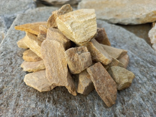 Златолит жёлтый декоративная каменная крошка купить в Каменск-Уральском