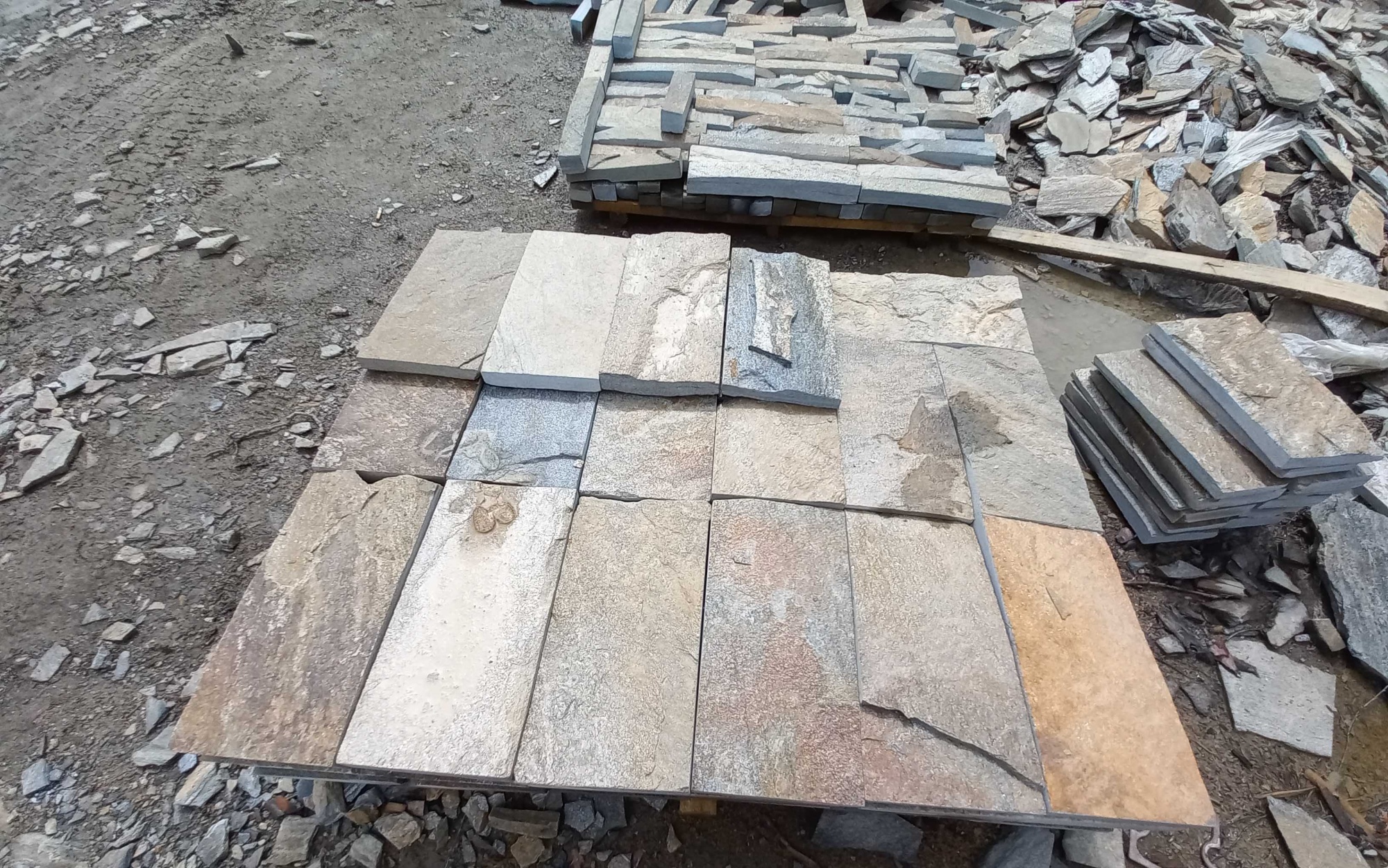 Плитка пилёная златолит Уральский для фасада купить в Каменск-Уральском