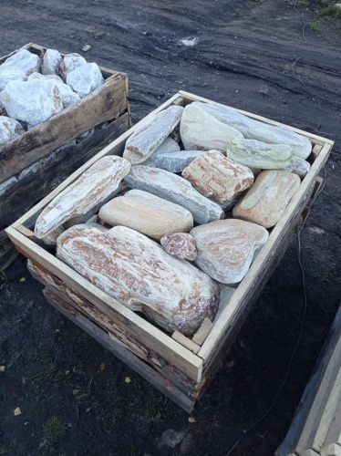 Златолит жёлтый, жёлто-зелёный глыбки и валуны для ланшафтного дизайна купить в Каменск-Уральском