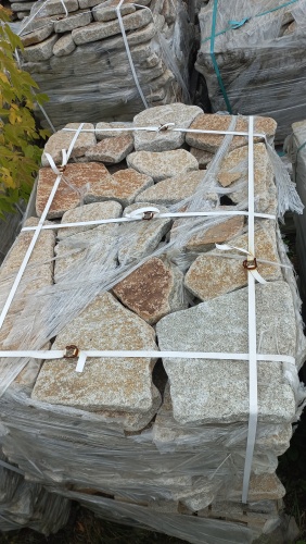 Плитняк галтованный гранитный для ландшафтного дизайна купить в Каменск-Уральском