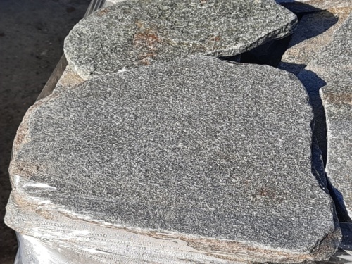 Златолит серебристый галтованный для цоколя купить в Каменск-Уральском