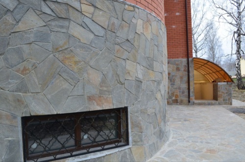 Плитняк златолит Уральский для цоколя, отмостки купить в Каменск-Уральском